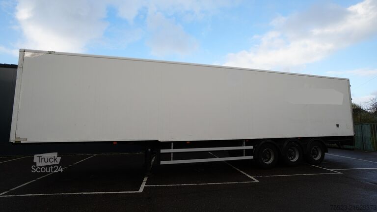 Valiză H.T.F. Closed box trailer