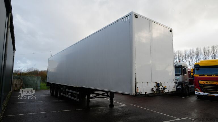 Valiză H.T.F. Closed box trailer