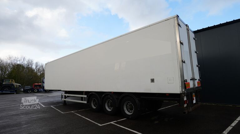 Valiză H.T.F. Closed box trailer