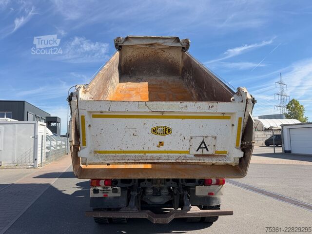 Τρίπλευρο ανατρεπόμενο φορτηγό MERCEDES-BENZ Arocs 4143 8X4/ 3S Kipper Meiller 41t RETARDER