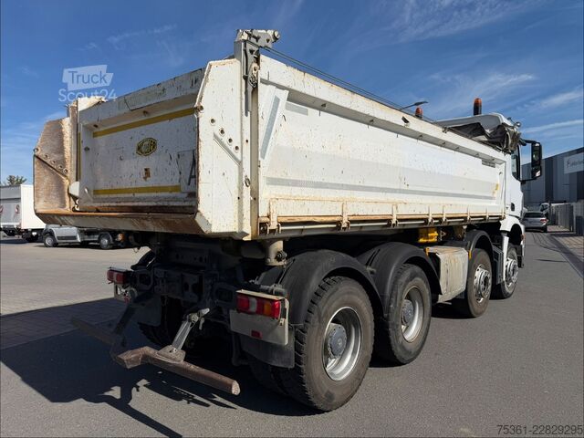 Τρίπλευρο ανατρεπόμενο φορτηγό MERCEDES-BENZ Arocs 4143 8X4/ 3S Kipper Meiller 41t RETARDER