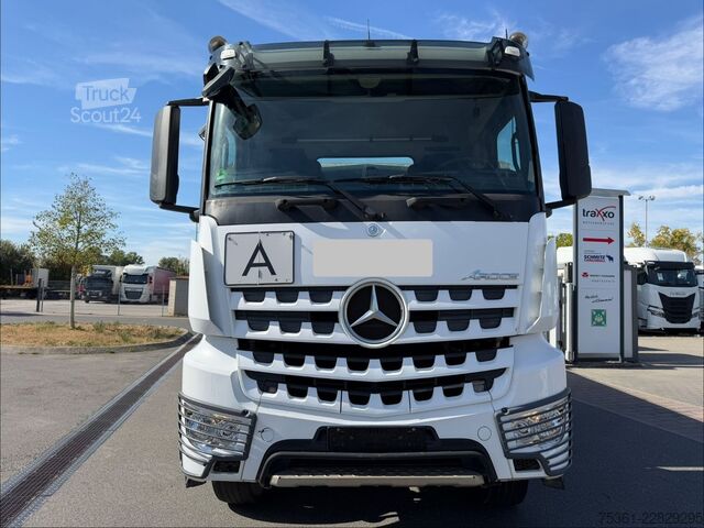 Τρίπλευρο ανατρεπόμενο φορτηγό MERCEDES-BENZ Arocs 4143 8X4/ 3S Kipper Meiller 41t RETARDER