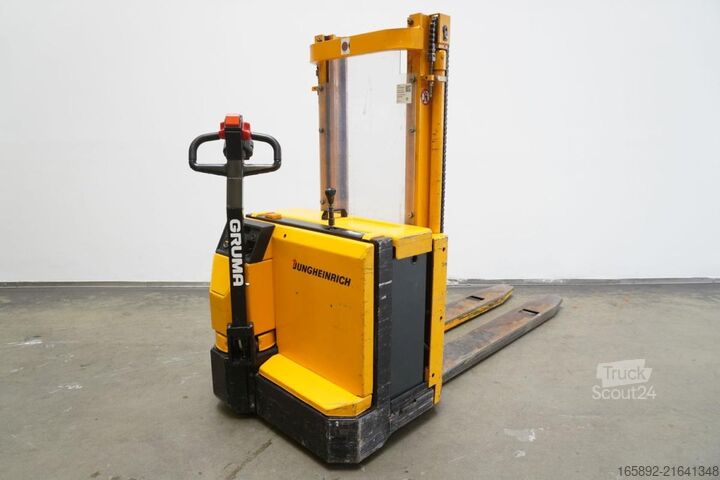 Gerbeur manuel Jungheinrich EJC12