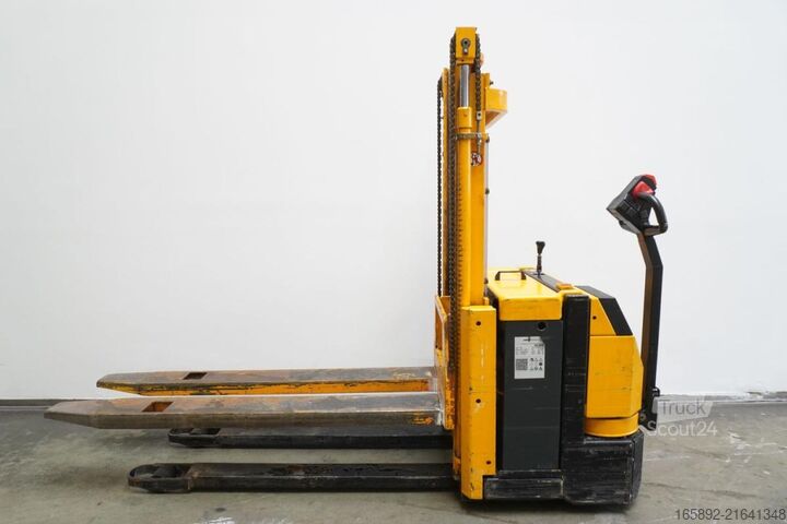 Gerbeur manuel Jungheinrich EJC12