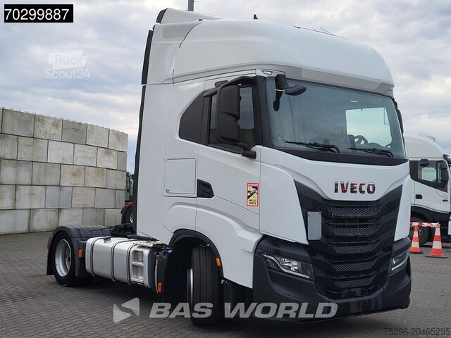 Iveco S-Way 460 4X2 Mega 2x Tanks Retarder