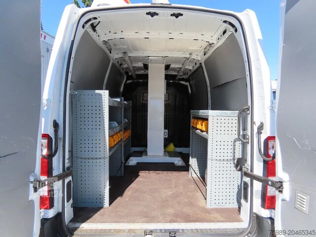 Подъемная платформа Renault Master 10,5 m,  3 seats, 3500 kg, euro6