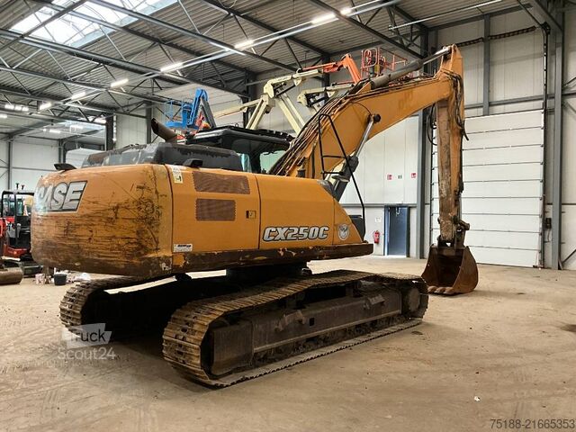 Lánctalpas kotrógép CASE CX 250 C