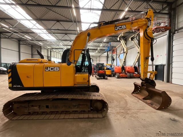 Excavadora sobre orugas JCB JS 145 LC