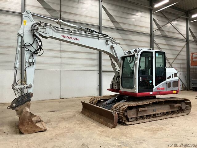 Excavadora sobre orugas Takeuchi TB 2150 R