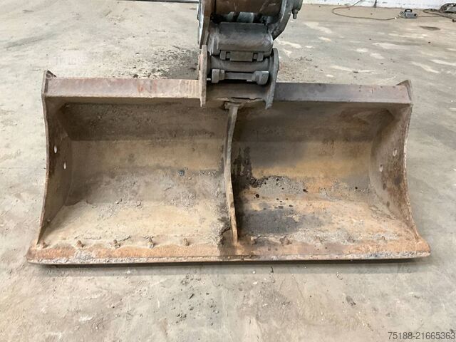 Excavadora sobre orugas Takeuchi TB 2150 R