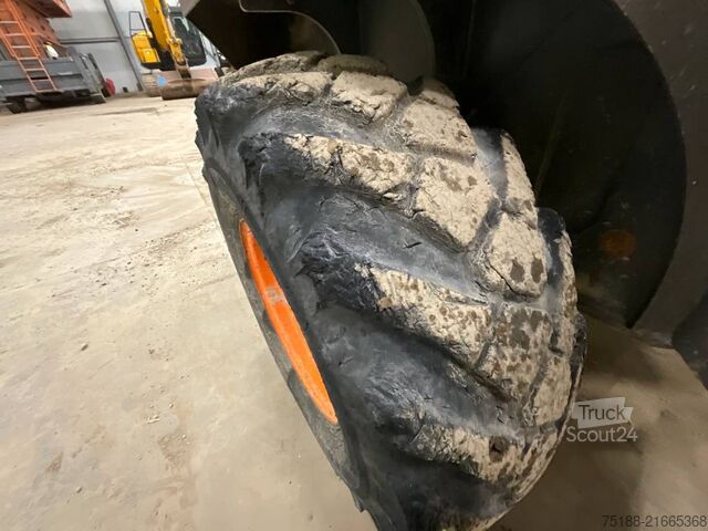 Véhicule à benne Ausa D 350 AH G