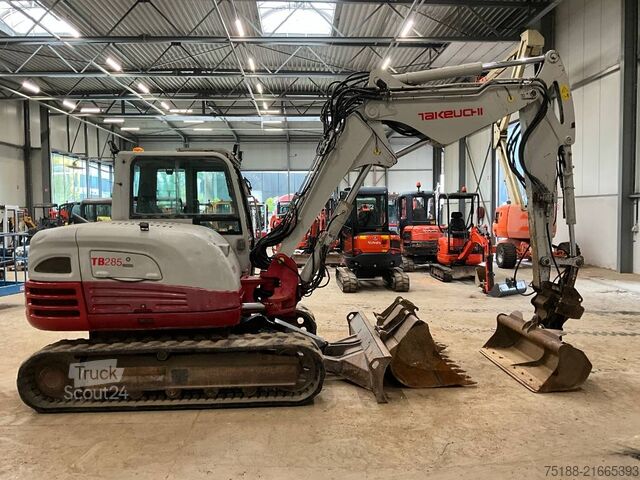 Excavadora Midi Takeuchi TB 285