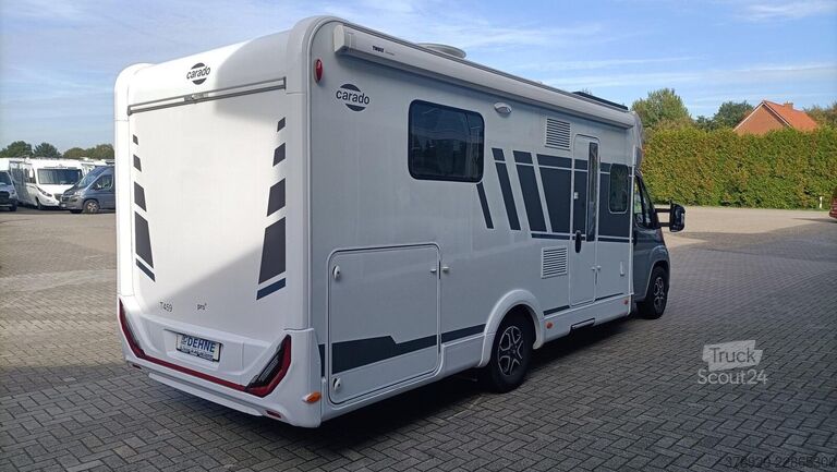 Puoliksi integroitu matkailuauto CARADO T 459