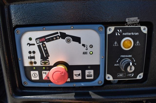 Standard tractor unit IVECO Stralis 440S42T E6 4x2 Retarder Kran Hiab