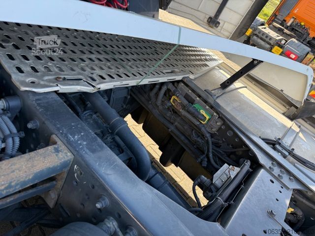 Standard tractor unit IVECO Stralis S-WAY AS440S48T/P Standklima Retarder