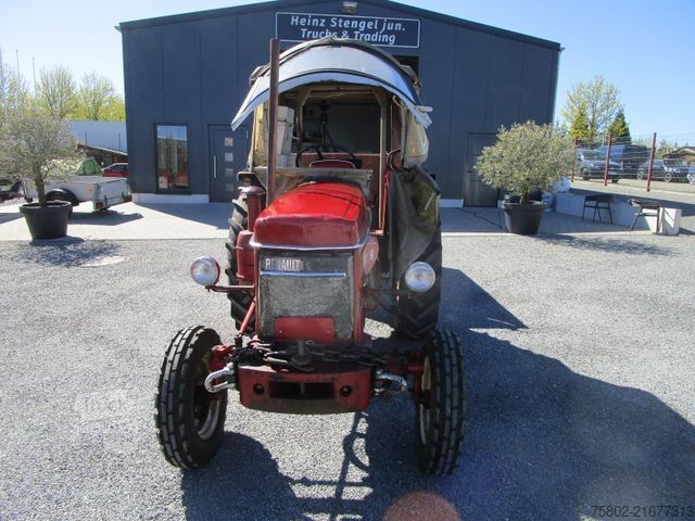 Tractor RENAULT SUPER 6 -R7050- 4xNeu Bereift+mit Anhänger*