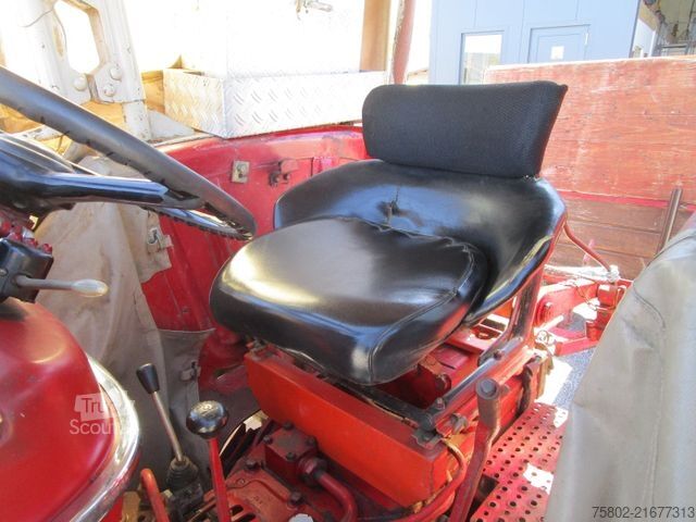 Tractor RENAULT SUPER 6 -R7050- 4xNeu Bereift+mit Anhänger*