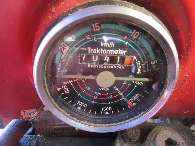 Tractor RENAULT SUPER 6 -R7050- 4xNeu Bereift+mit Anhänger*