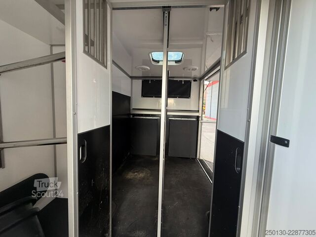 Превозвач на добитък MERCEDES-BENZ SODIAK HORSE 2 Pferde Luxus Sprinter