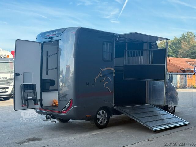 Превозвач на добитък MERCEDES-BENZ SODIAK HORSE 2 Pferde Luxus Sprinter