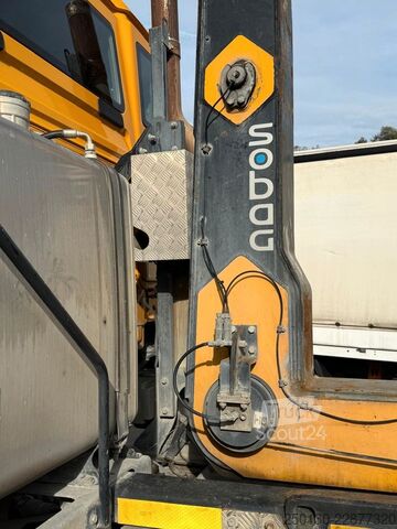 Камион с кука за контейнери MAN TGS 37.500 8x4BB Abroller *Unfall* Retarder/Navi