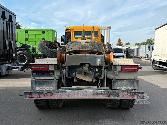 Камион с кука за контейнери MAN TGS 37.500 8x4BB Abroller *Unfall* Retarder/Navi