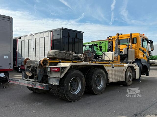 Камион с кука за контейнери MAN TGS 37.500 8x4BB Abroller *Unfall* Retarder/Navi