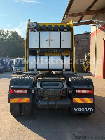 Camião pesado VOLVO FH 750 8x4 BL  Tridem Retarder/LED/VLA