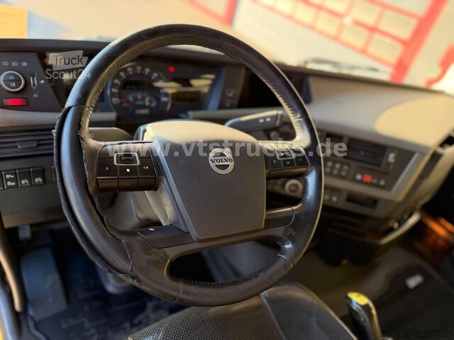 Camião pesado VOLVO FH 750 8x4 BL  Tridem Retarder/LED/VLA
