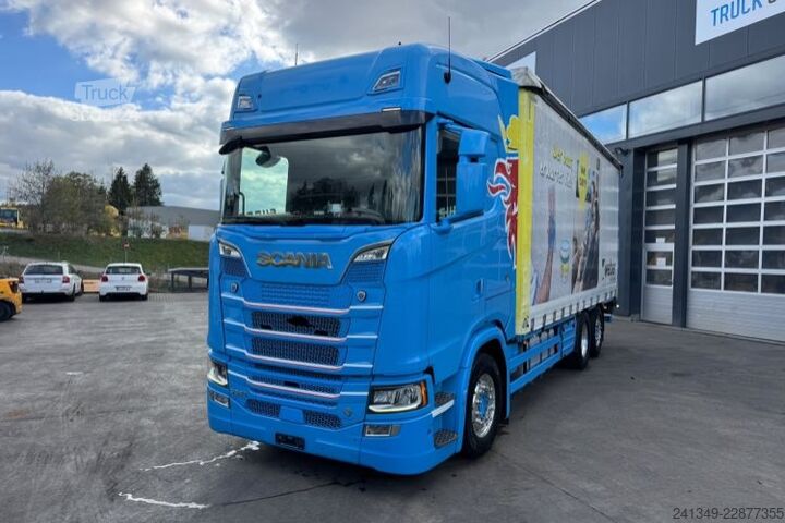 Вантажівка з платформою і тентом SCANIA S520 V8 6x2 LBW