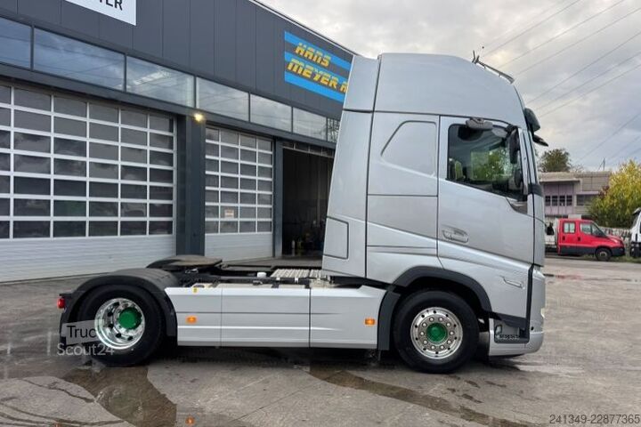 Стандартний тягач VOLVO FH-460TC XXL