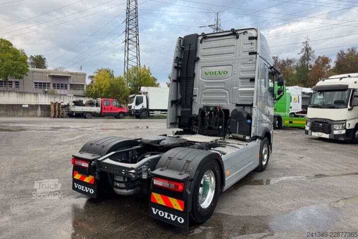 Стандартний тягач VOLVO FH-460TC XXL