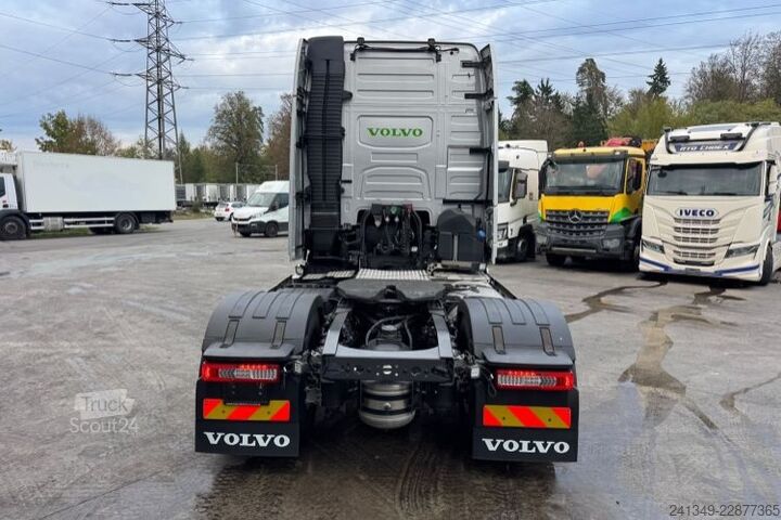 Стандартний тягач VOLVO FH-460TC XXL