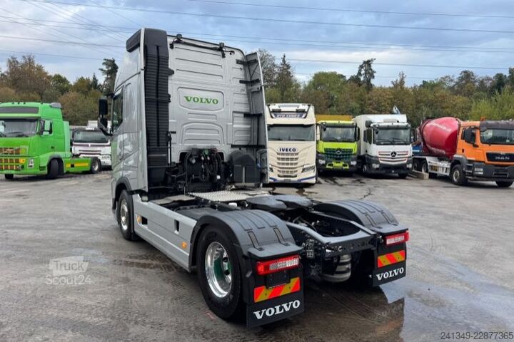 Стандартний тягач VOLVO FH-460TC XXL