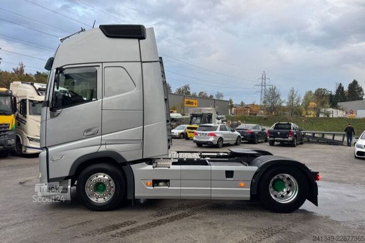 Стандартний тягач VOLVO FH-460TC XXL