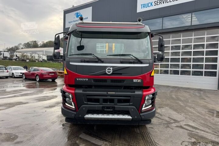 Контейнеровоз з гачком (рол-офф) VOLVO FMX-540 10x4 Moser