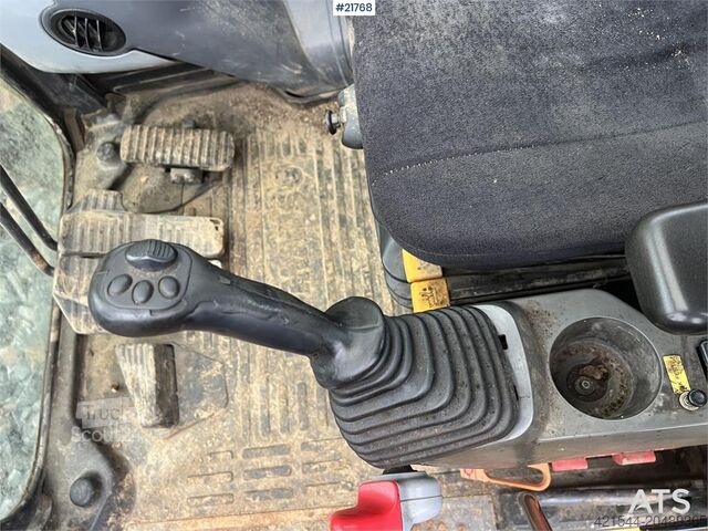 Rupsgraafmachine Komatsu pc210lc-8 excavator w/ tooth bucket