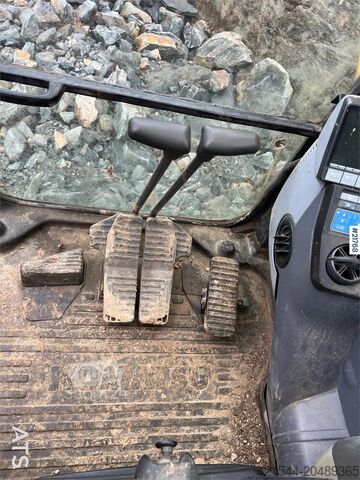 Vikšrinis ekskavatorius Komatsu pc210lc-8 excavator w/ tooth bucket