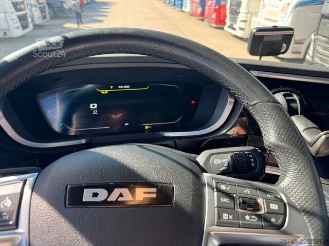 Ελκυστήρας μεγάλου όγκου DAF XG 530 * RETARDER * STANDKLIMA * VER. SATTEL *