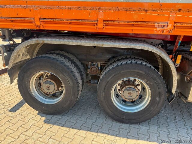 Τρίπλευρο ανατρεπόμενο φορτηγό MERCEDES-BENZ Arocs 3243 3.S.K Motorschaden