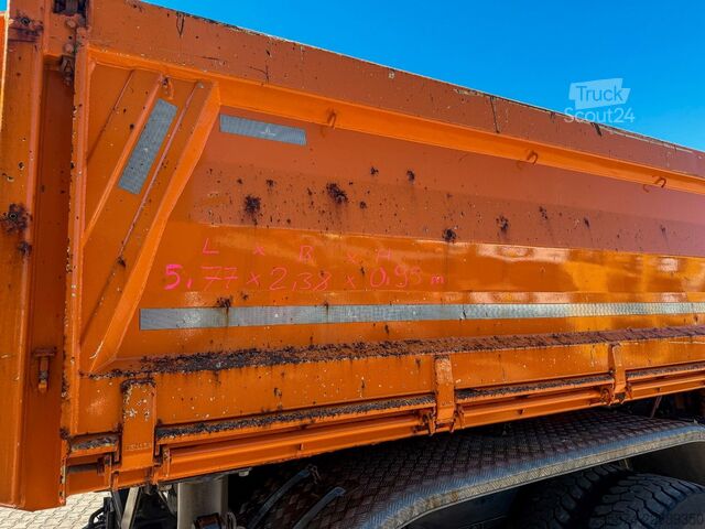 Τρίπλευρο ανατρεπόμενο φορτηγό MERCEDES-BENZ Arocs 3243 3.S.K Motorschaden