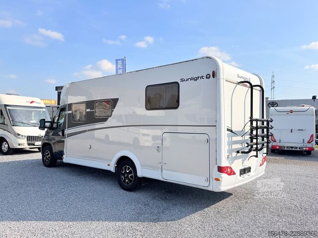 Caravana semiintegrada SUNLIGHT T 69 L *Queensbett-Hubbett*