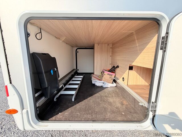 Caravana semiintegrada SUNLIGHT T 69 L *Queensbett-Hubbett*