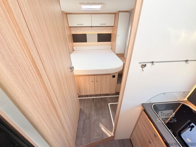 Caravana semiintegrada SUNLIGHT T 69 L *Queensbett-Hubbett*