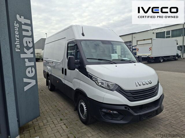 Furgoneta de caja alta IVECO Daily 35S16V RS 3520L / Klima / Bluetooth