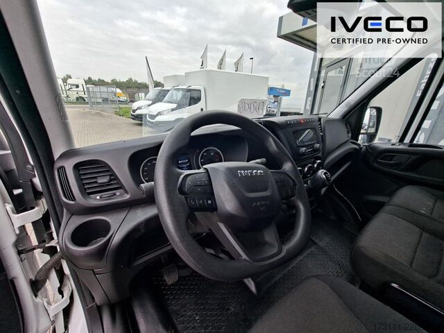 Furgoneta de caja alta IVECO Daily 35S16V RS 3520L / Klima / Bluetooth