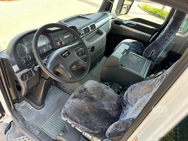 Containertransport (haakarmsysteem) MAN TGS 35.400 8x4 TRIDEM HOOKLIFT T22 + CRANE PALF...