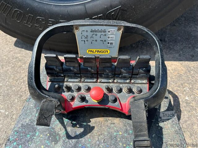 Containertransport (haakarmsysteem) MAN TGS 35.400 8x4 TRIDEM HOOKLIFT T22 + CRANE PALF...