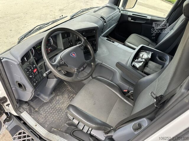 Benne fermée Scania P320 RETARDER - CLOSED BOX 8m25 x 2m47 x 2m30 -...