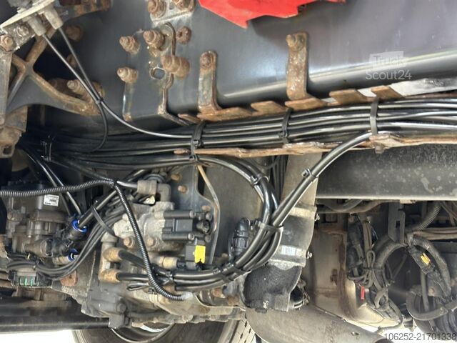 Benne fermée Scania P320 RETARDER - CLOSED BOX 8m25 x 2m47 x 2m30 -...